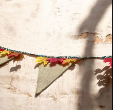 Load image into Gallery viewer, Rustic Hessian Autumn Leaf Bunting