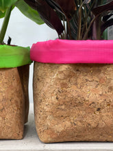 Load image into Gallery viewer, Gold Flaked Cork Pot
