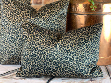 Load image into Gallery viewer, Leopard Print Velvet Cushion