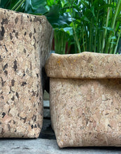 Load image into Gallery viewer, Gold Flaked Cork Pot