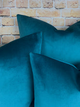 Load image into Gallery viewer, Teal Velvet Cushion
