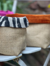 Load image into Gallery viewer, Hessian Fabric Plant Pot