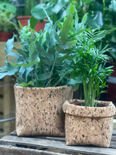 Load image into Gallery viewer, Silver Flaked Cork Pot