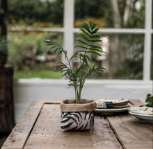 Load image into Gallery viewer, Linen Mix Zebra &amp; Hessian Pot
