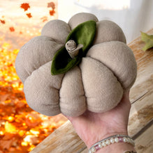 Load image into Gallery viewer, Soft Knit Wool Cream Pumpkin
