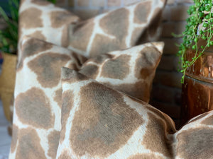 Giraffe Velvet Cushion